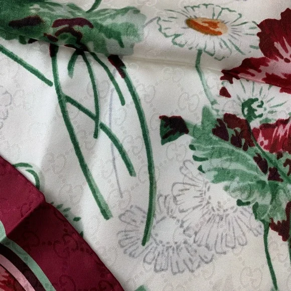 NWT Authentic Gucci Floral Deep Love Silk Scarf - Picture 7 of 11